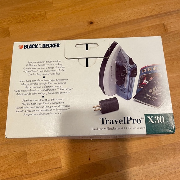 NWT Travel Iron by Black & Decker - Picture 6 of 7